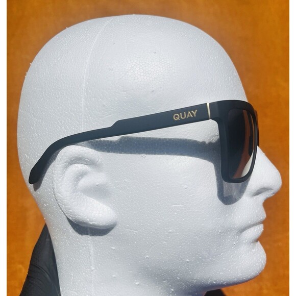 Quay Polarized Square Lenses with UV Protection Sunglasses Matte Black Men - Picture 5 of 6